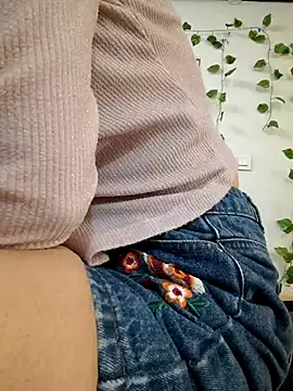 Snapshot of Sexolinaa chatting on 05-10-26, 06:18 Sexolinaa online show from 05-10-26, 06:18
