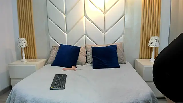 ValeryLane  online show from 02-08-26, 03:59