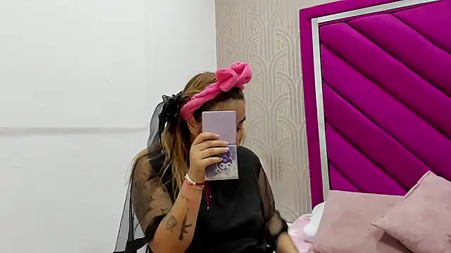 emma cook  online show from 01-05-26, 08:56