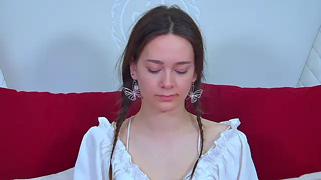 LilyLanes online show from 11-26-25, 02:51