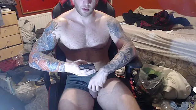 Snapshot of kiltedbody chatting on 12-20-25, 06:48 kiltedbody online show from 12-20-25, 06:48