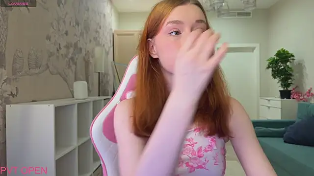 eva aria online show from 07-20-26, 04:38