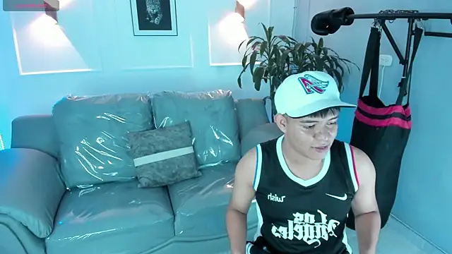 Snapshot of Paul_27_ chatting on 12-02-25, 03:12 Paul 27 online show from 12-02-25, 03:12