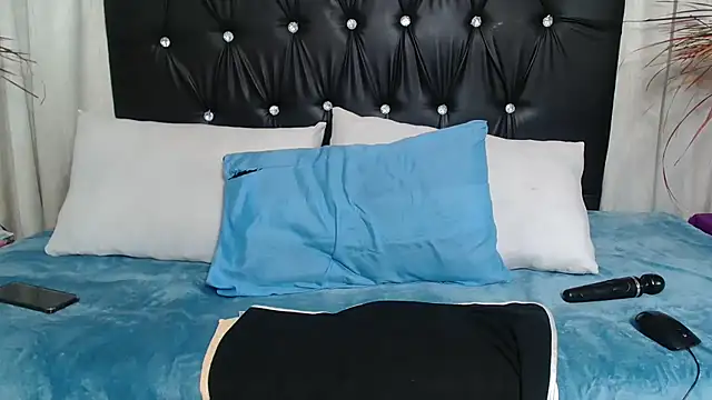 SavageHoney online show from 03-19-26, 01:42