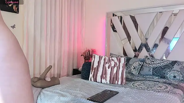 samantha dimou online show from 04-21-26, 01:42