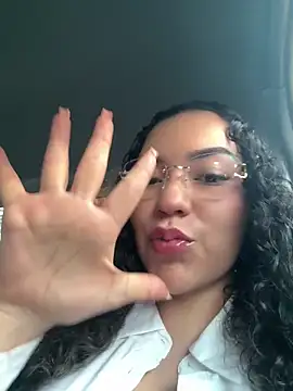 VictoriaaRose online show from 04-29-26, 09:43