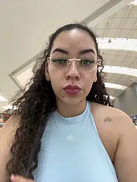 VictoriaaRose online show from 06-16-26, 08:33