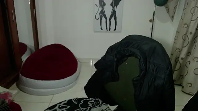 vivian-milf online show from 02-17-26, 01:35