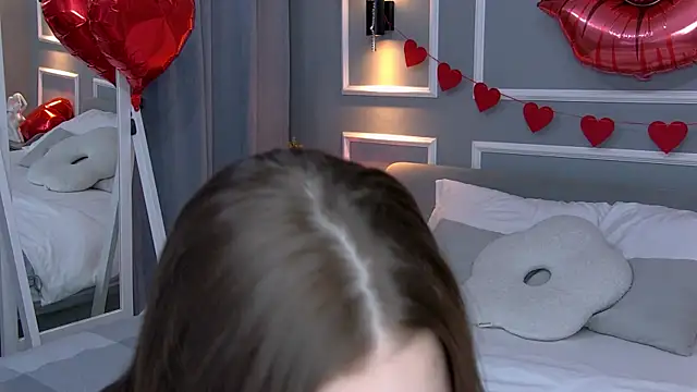 NatalieCroft online show from 02-13-26, 06:31