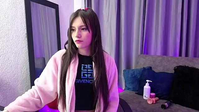 TiinaJonus  online show from 04-06-26, 04:46