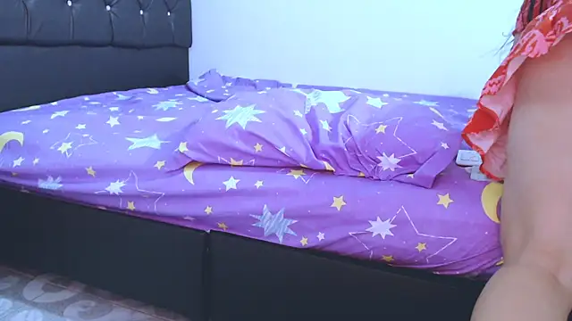 NoaLeon21 online show from 12-17-25, 08:37