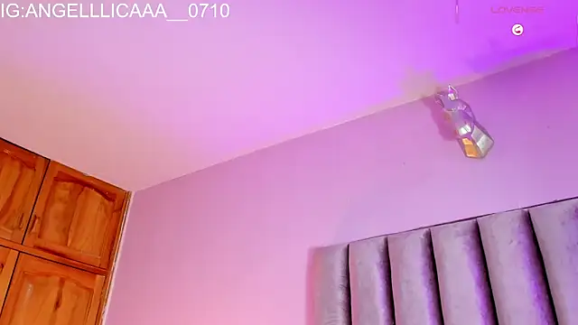 Little Angelica18 online show from 02-13-26, 12:34