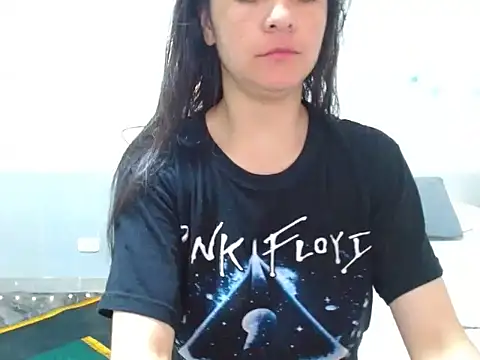 Snapshot of seductrixee chatting on 12-17-25, 03:12 seductrixee online show from 12-17-25, 03:12