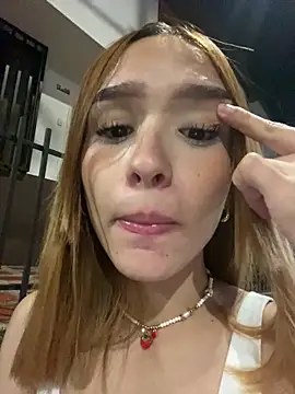 Snapshot of dania_val chatting on 12-17-25, 02:39 dania val online show from 12-17-25, 02:39