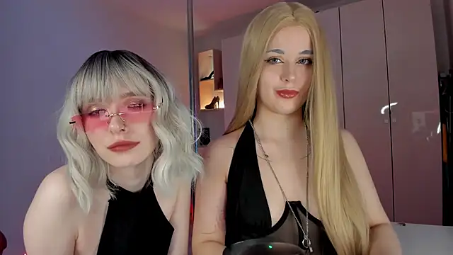 Snapshot of Mistress_Iris chatting on 06-15-26, 04:42 Mistress Iris online show from 06-15-26, 04:42