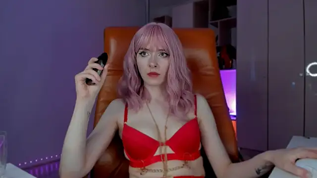 Snapshot of Mistress_Iris chatting on 06-29-26, 03:56 Mistress Iris online show from 06-29-26, 03:56