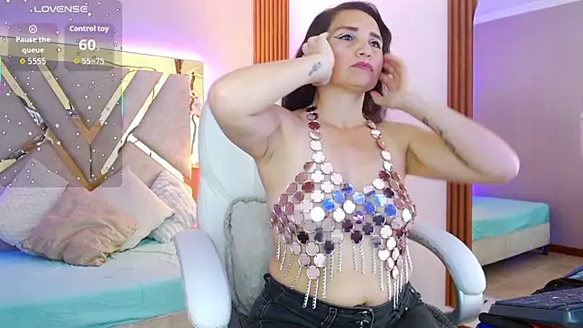 Alexa Murphy  online show from 01-15-26, 01:37