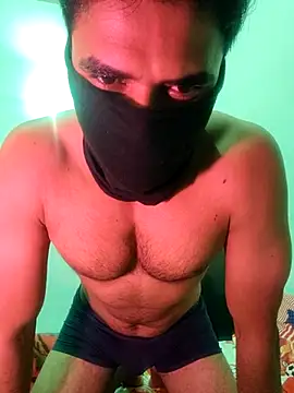 Amit22122 online show from 12-15-25, 03:27