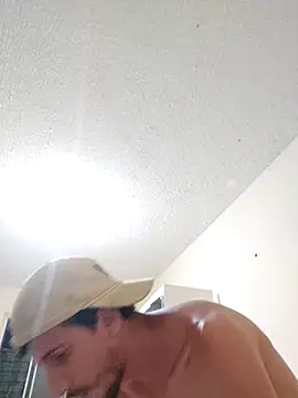 Snapshot of Surf_boy8 chatting on 11-27-25, 02:57 Surf boy8 online show from 11-27-25, 02:57