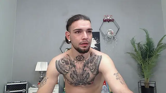 KaneHunter online show from 12-14-25, 04:07