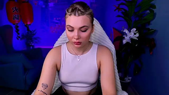 HyileyClark online show from 04-19-26, 09:52