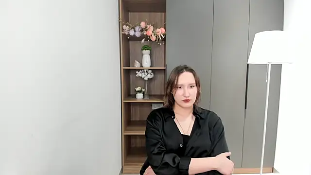 AngelicRinnert online show from 11-28-25, 08:50