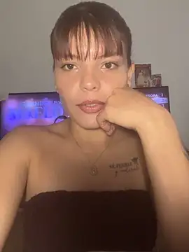 Zoe mayers online show from 05-11-26, 02:23