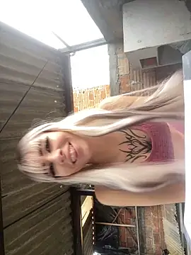 Snapshot of Ravenkittyy chatting on 11-28-25, 09:17 Ravenkittyy online show from 11-28-25, 09:17