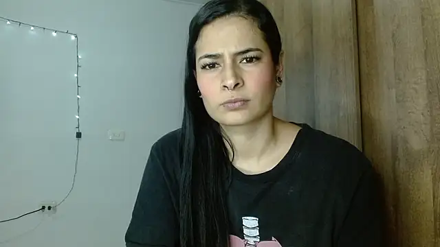 Snapshot of DARKJOLIE7 chatting on 02-01-26, 08:18 DARKJOLIE7 online show from 02-01-26, 08:18