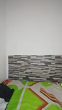 Snapshot of DARKJOLIE7 chatting on 04-11-26, 01:43 DARKJOLIE7 online show from 04-11-26, 01:43