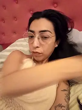 Yani-14 online show from 04-12-26, 06:18