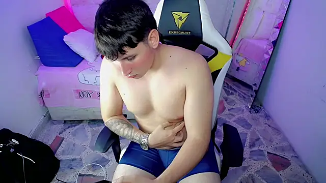 Snapshot of d_moneyy_ chatting on 12-15-25, 03:22 d moneyy online show from 12-15-25, 03:22