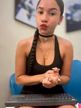 ZoeyFierce online show from 06-01-26, 06:53