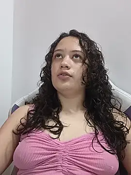 Snapshot of Alana_444 chatting on 05-16-26, 03:03 Alana 444 online show from 05-16-26, 03:03