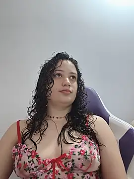 Snapshot of Alana_444 chatting on 06-09-26, 04:02 Alana 444 online show from 06-09-26, 04:02