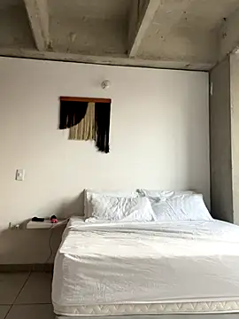 Snapshot of valenhill chatting on 11-29-25, 02:42 valenhill online show from 11-29-25, 02:42