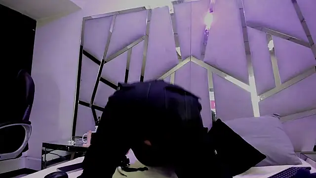 Alyssa Noah online show from 04-17-26, 05:10