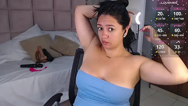 Snapshot of KaylaVonn chatting on 01-10-26, 04:25 KaylaVonn online show from 01-10-26, 04:25