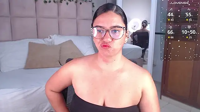 Snapshot of KaylaVonn chatting on 01-15-26, 04:28 KaylaVonn online show from 01-15-26, 04:28