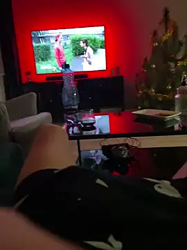 Snapshot of martme69 chatting on 12-15-25, 08:24 martme69 online show from 12-15-25, 08:24