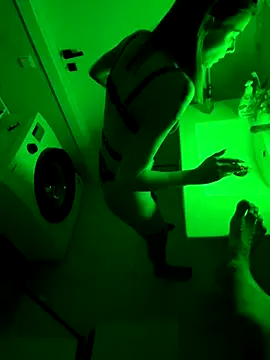 Snapshot of martme69 chatting on 12-21-25, 04:19 martme69 online show from 12-21-25, 04:19