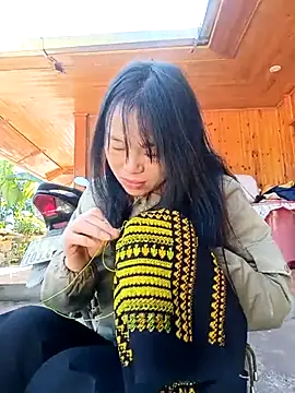 Snapshot of flooora chatting on 11-29-25, 02:58 flooora online show from 11-29-25, 02:58