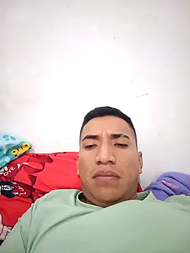 Snapshot of 04patri chatting on 11-27-25, 01:02 04patri online show from 11-27-25, 01:02