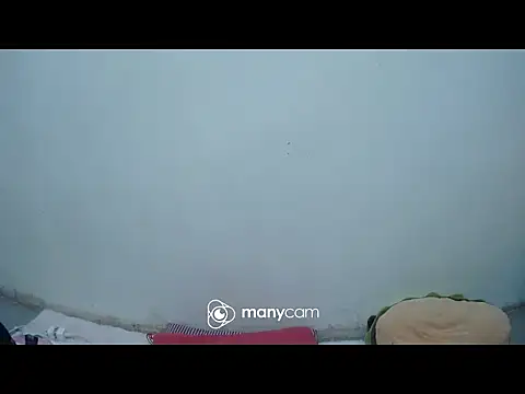 Snapshot of hottiemama69 chatting on 12-17-25, 01:28 hottiemama69 online show from 12-17-25, 01:28