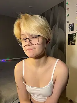 LunaDoreann online show from 01-17-26, 11:19