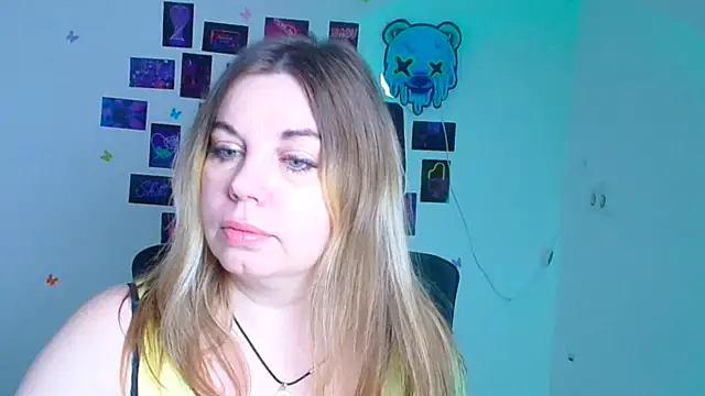 Amanda Swannn online show from 12-05-25, 06:44