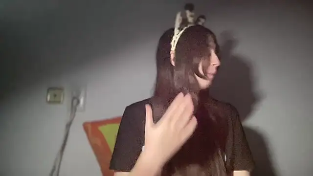 Snapshot of Aphr0ditee chatting on 01-06-26, 03:05 Aphr0ditee online show from 01-06-26, 03:05