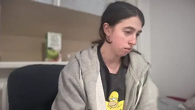 Aphr0ditee online show from 04-21-26, 02:45