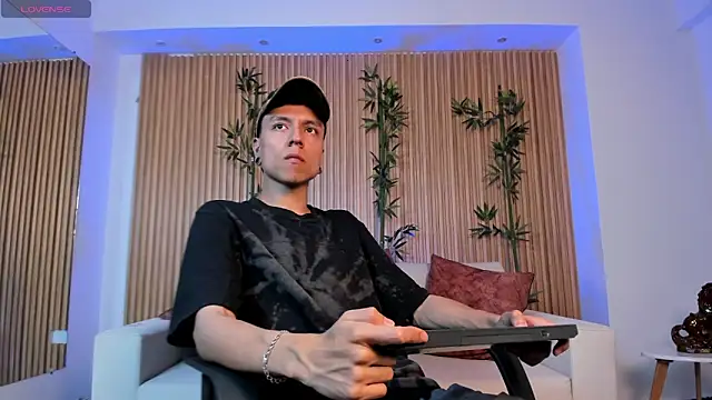 Bastthianxxx online show from 12-16-25, 07:08