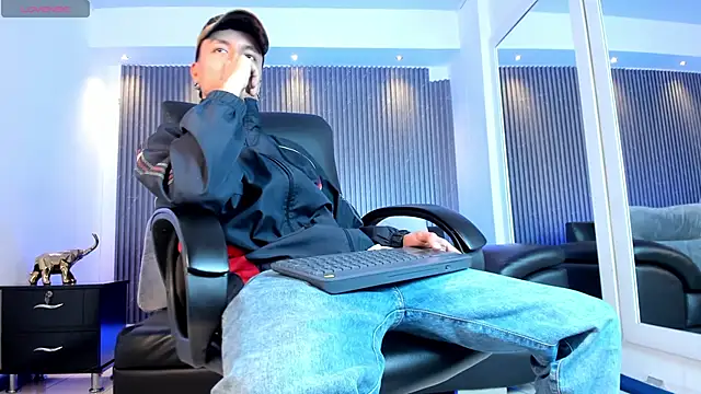 Bastthianxxx online show from 12-18-25, 07:42